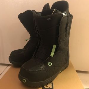 Burton black/mint snowboarding boots size 6.5